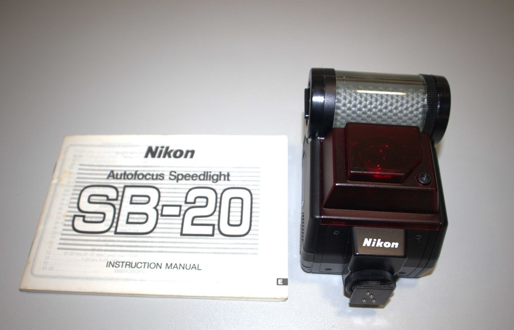 Flash Nikon SB20, Corpo Nikon 6006 (Nikon F601)