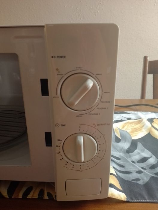 Sprzedam kuchenkę mikrofalową