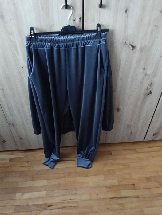 Nowy dres grafitowy kolor