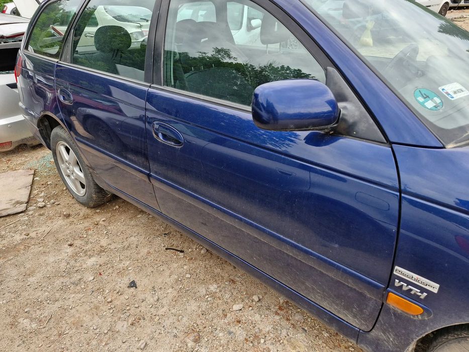Drzwi przód tył AVENSIS T22 KOMBI 8P4