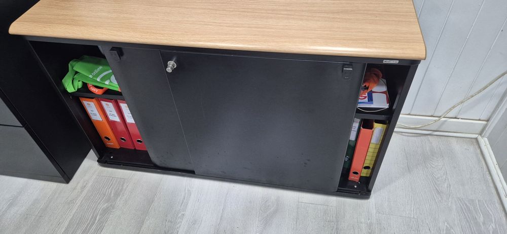 Armário de escritorio Nacital preto com portas de correr