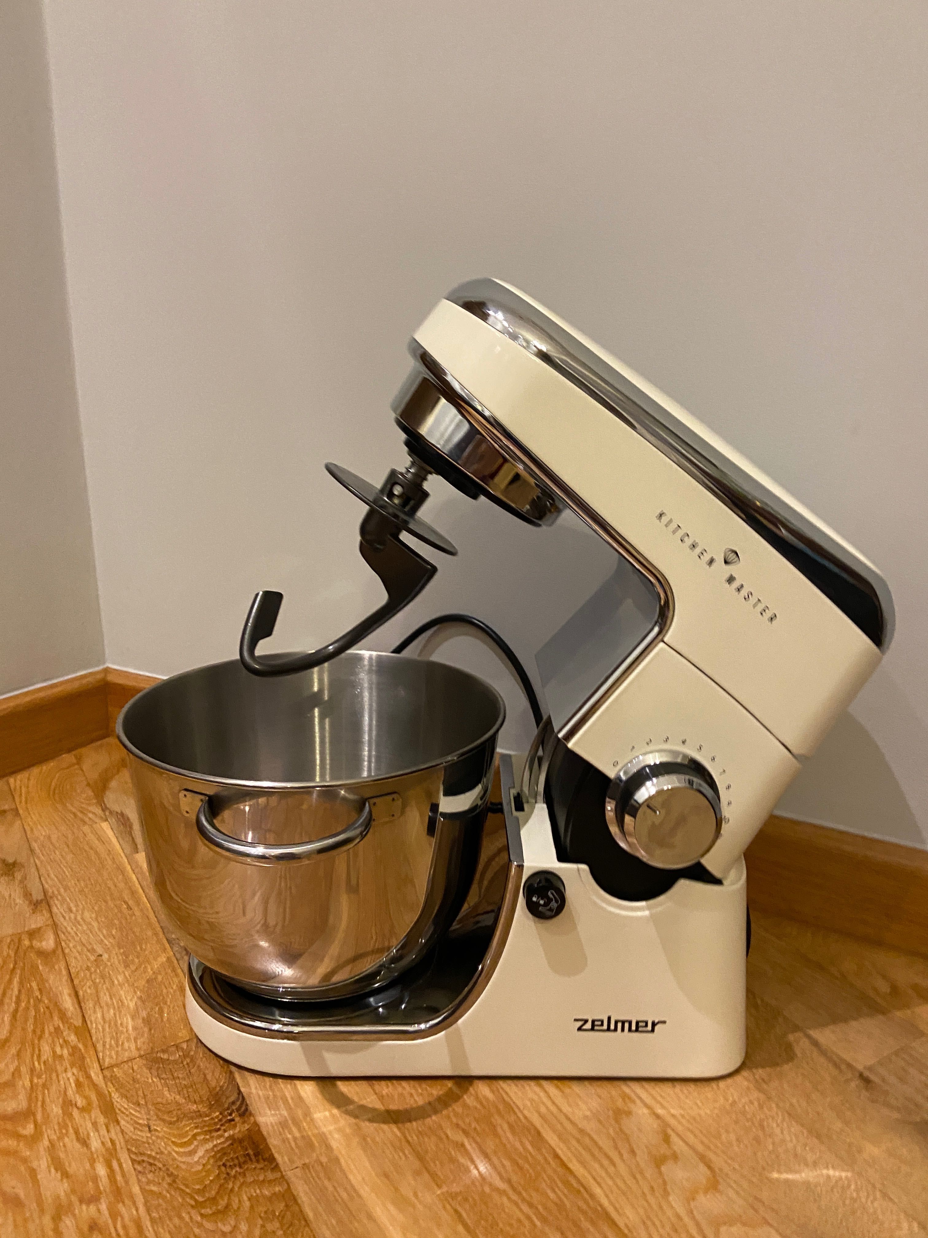 Robot kuchenny beżowy Zelmer
