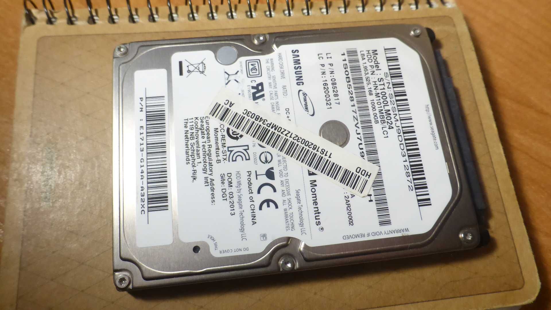 HDD Samsung ST1000LM024 \ 1000 Gb  (не працює! )