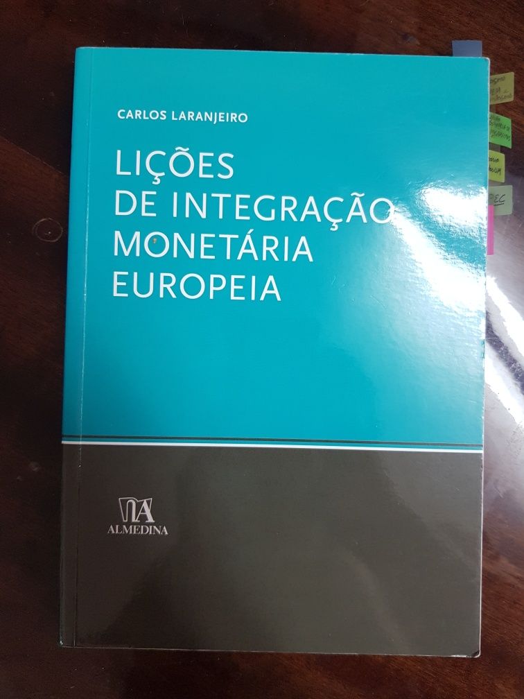 Vendo Livros de Direito