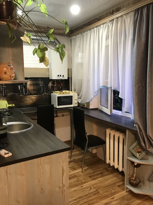 Квартира посуиочно, проспект, центр, документы