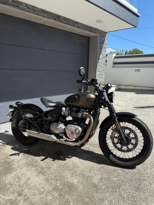 Triumph bobber Lisboa