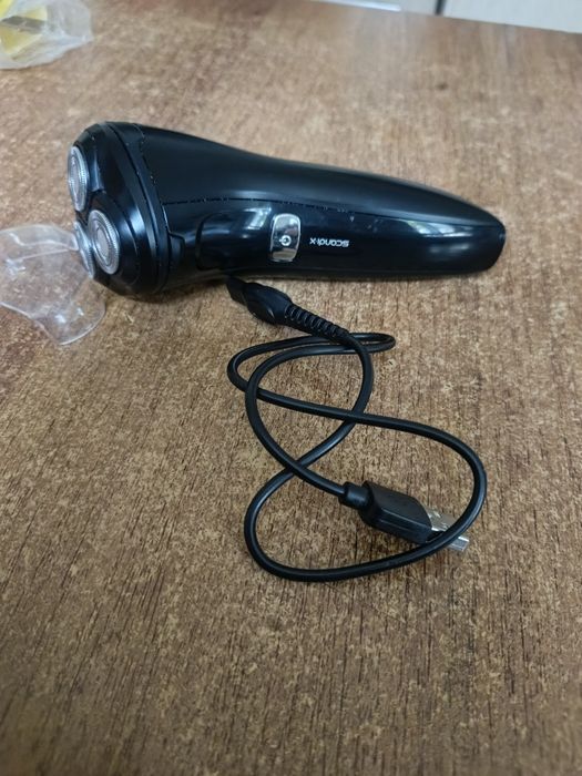 Продам электробритва.