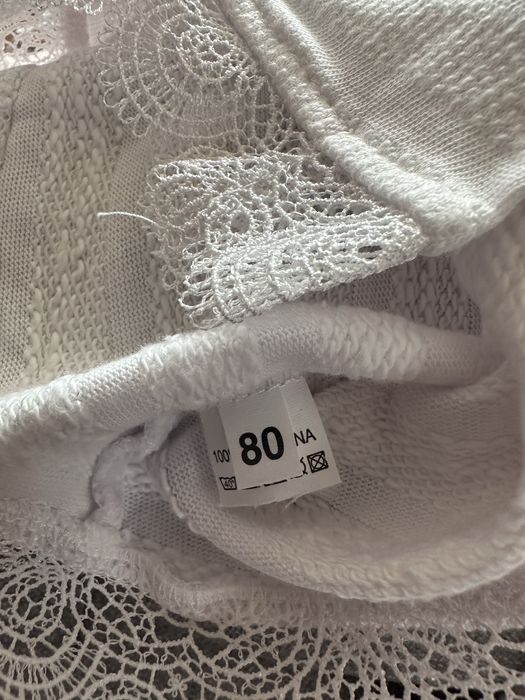 Biały sweterek 80. Chrzest. Roczek.