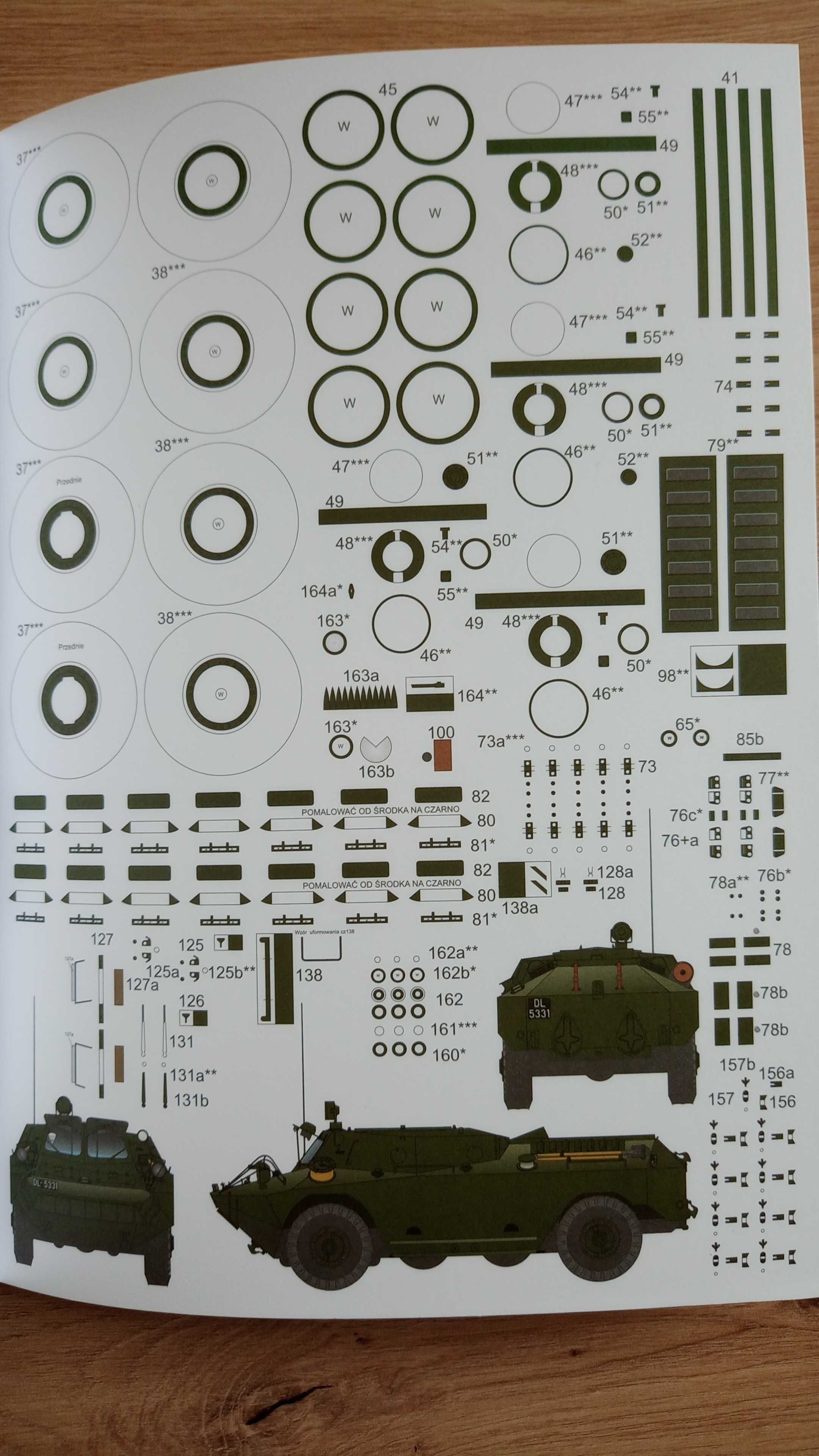 Model kartonowy - Opancerzony wóz rozpoznawczy D-442 FUG - Answer