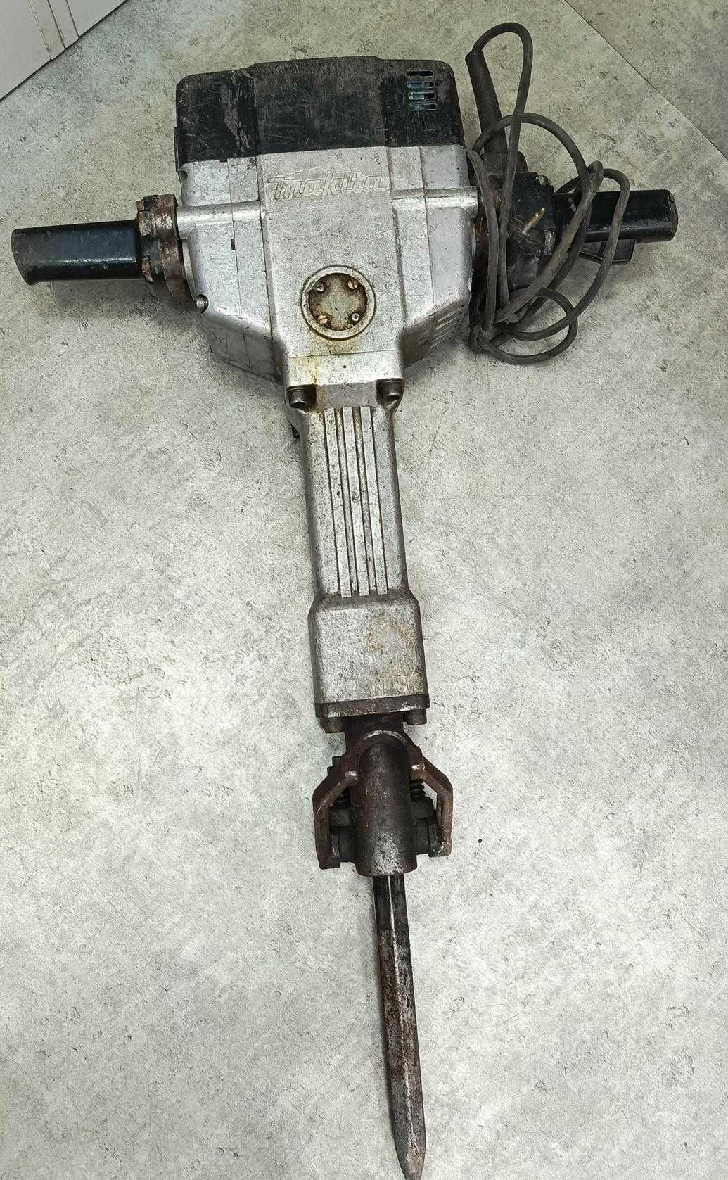 Młot Udarowy Wyburzeniowy Makita HM 1800 30KG 55J