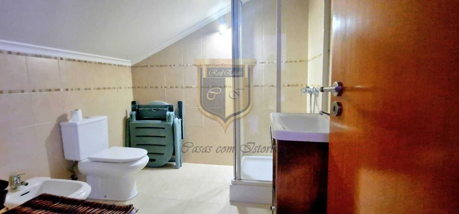 Vivenda V3+1 em condomínio privado c/ piscina - Ponte do Rol