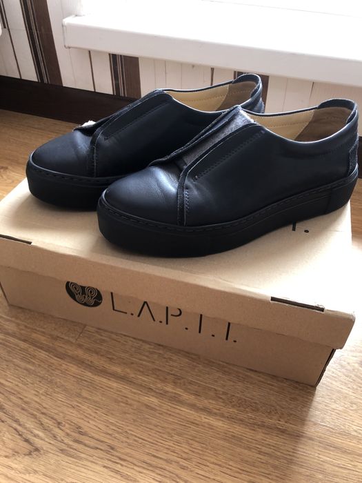 Жіноче взуття, шкіряне