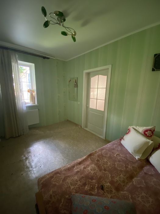 Продам 2-х кім, квартиру по вул. Лісна