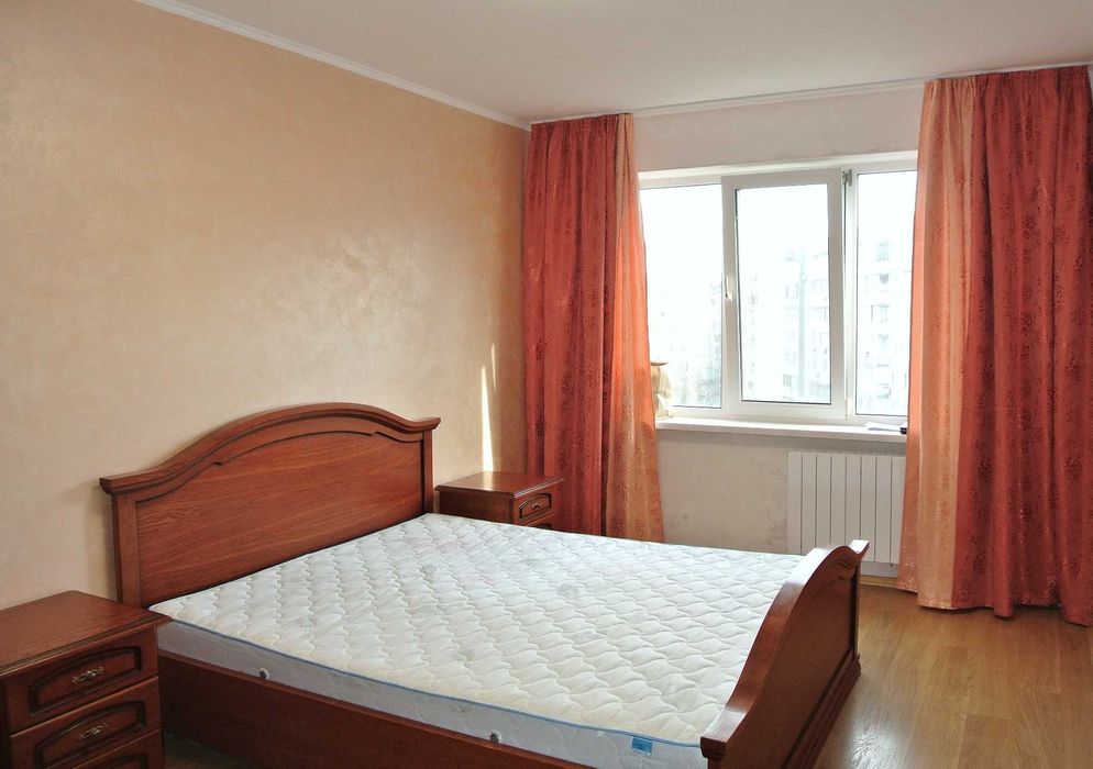 Метро Мінська Оренда 2к квартира Вул. Прирічна 5 Оболонський р-н