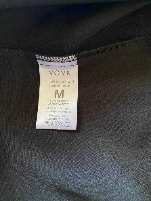 Сукня-футляр міді костюмна тканина чорна