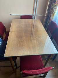 Stół z oryginalną szybą i oryginalne krzesła