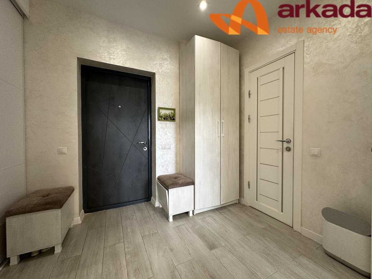 Продам однокімнатну квартиру в центрі курортного Яремче ЖК Скеля. 48м2