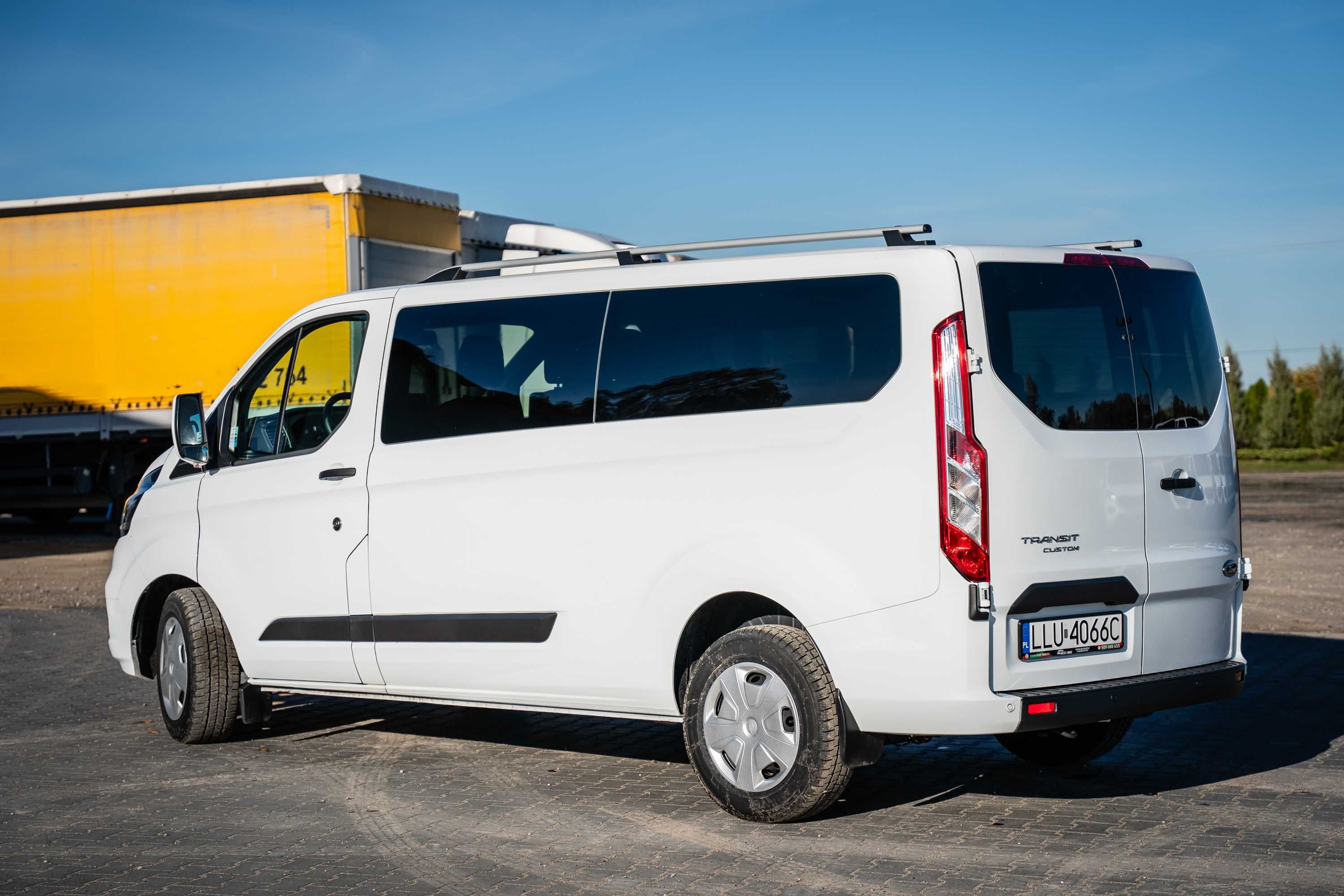 Bus 9-osobowy Wynajem do Wynajęcia Ford Transit Custom