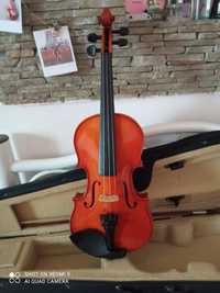 Продам чешскую скрипку в футляре