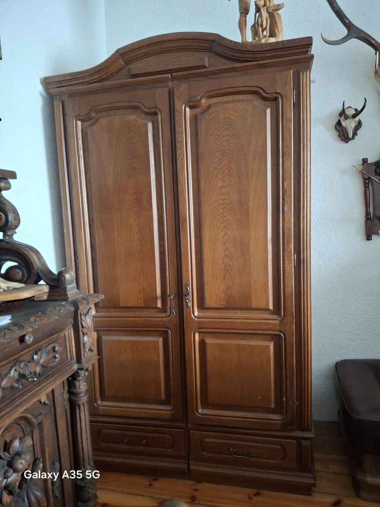 Szafa  w stylu rustykalnym
