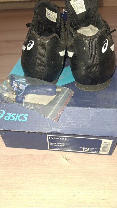 Nowe kolce Asics Hyper LD 6 czarne – rozmiar 46,5