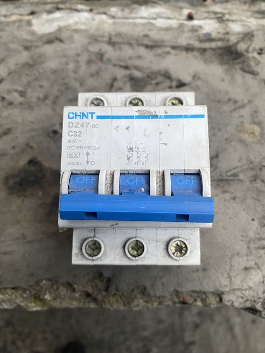 Автоматический выключатель NXB-63 3P C32 6kA 814173