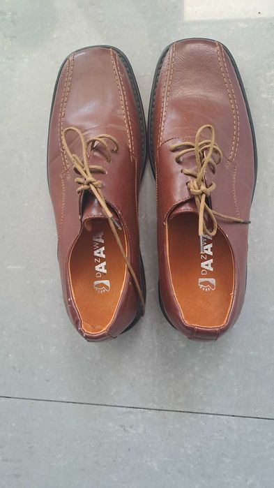 4 pares sapatos a estrear