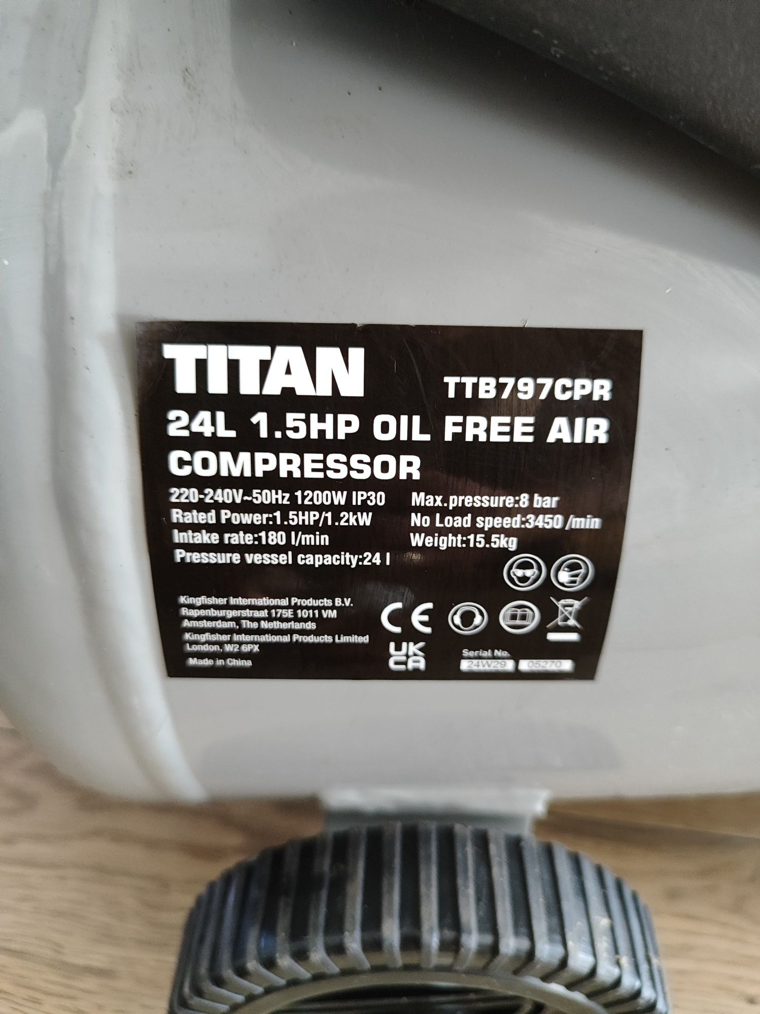 Kompresor bezolejowy Titan 24l/8bar, rok 2024