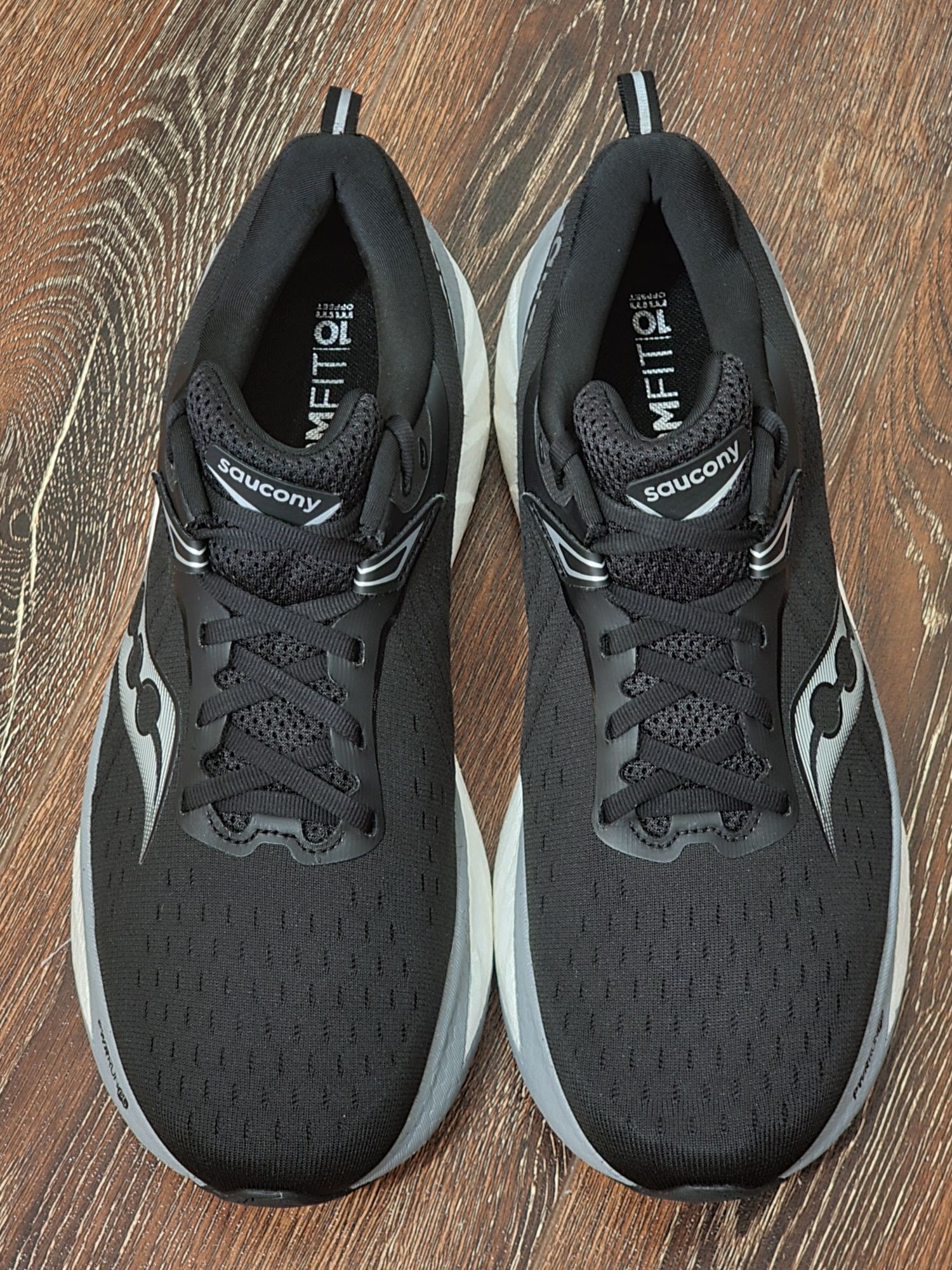 Оригінал 100% чоловічі кросівки saucony triumph 22  eur 46