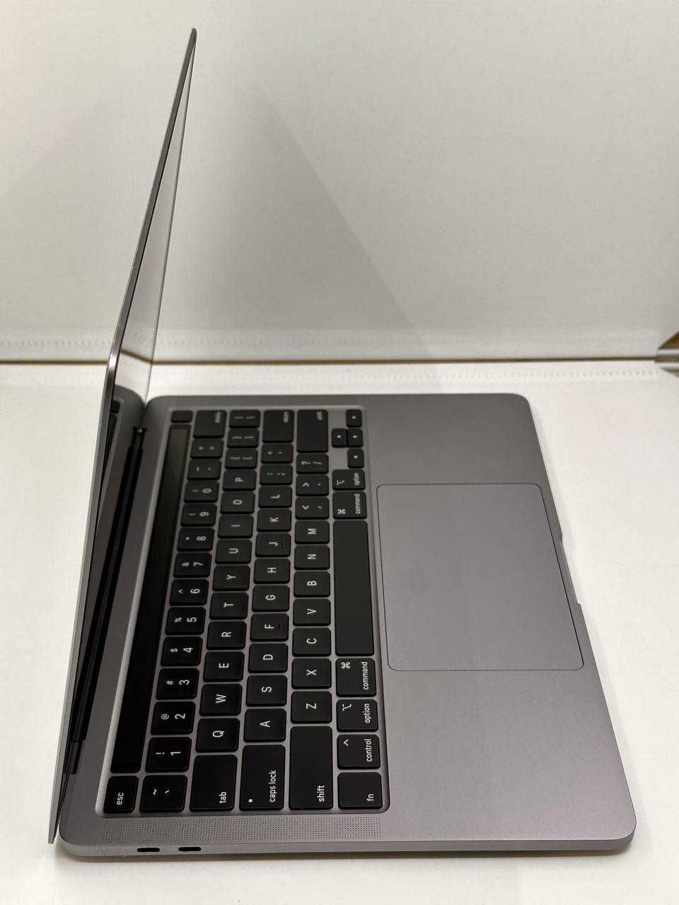 MacBook Pro 13" i7/32/1Tb Space gray 2020 ГАРАНТИЯ пол года