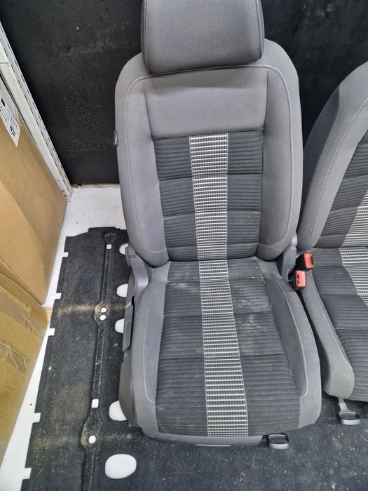 Fotele Vw Touran I FL
