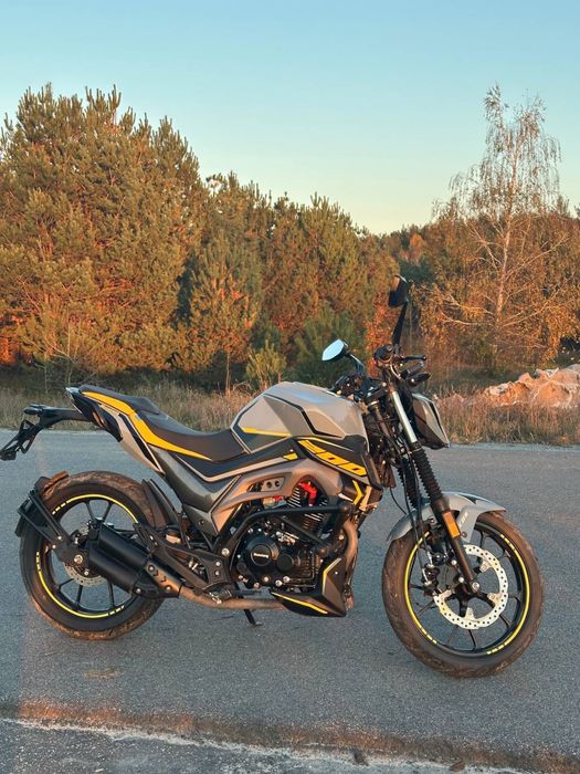 Продам мотоцик Mustang st 200