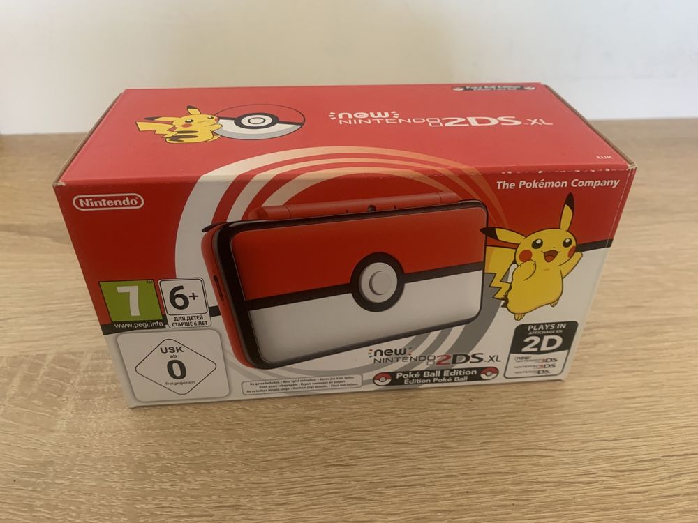 New Nintendo 2DS XL Poke Ball Edition