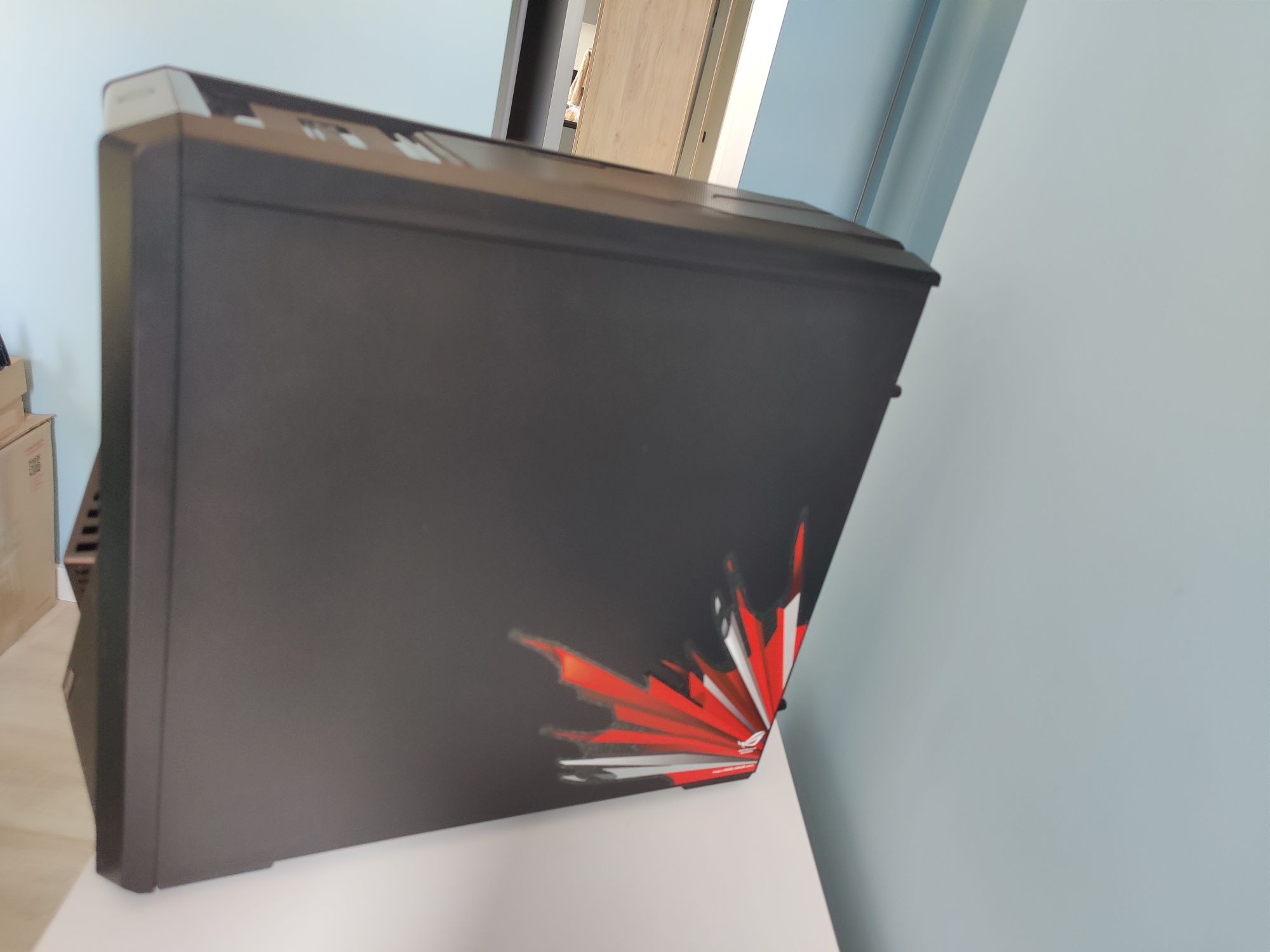 Продам игровой компьютер core i7 3770k, 8 gb ОЗУ, 4 Тб, xfx r9 280 3g