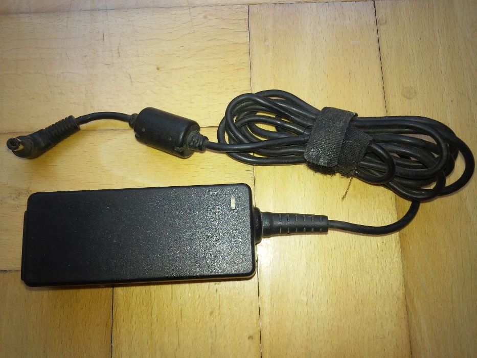 Zasilacz do laptopa "Asus" 12V i 3A