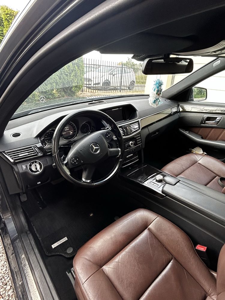 Mercedes e klasa E 350 formatic samochod w bardzo dobrym stanie