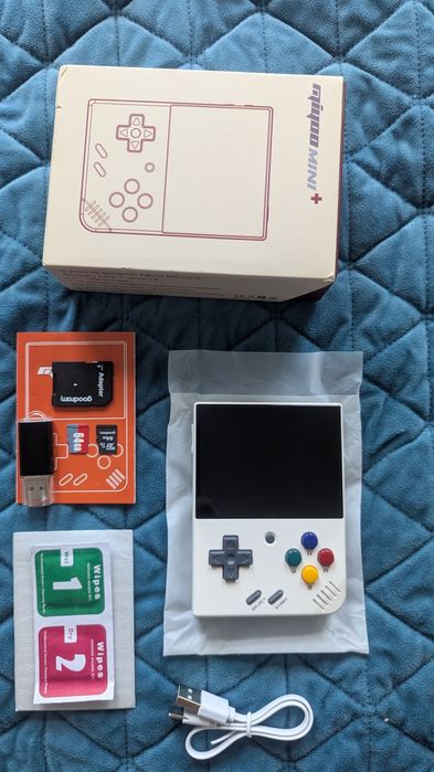 Retro konsola miyoo mini plus + 2x 64 gb