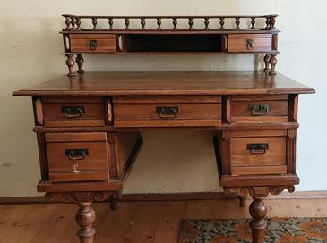 Stare biurko drewniane antyk