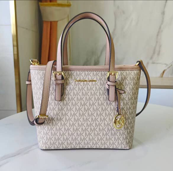 Продаю сумку MK