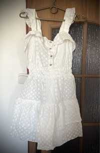Biała sukienka w haftowane kwiatki Sorella Style