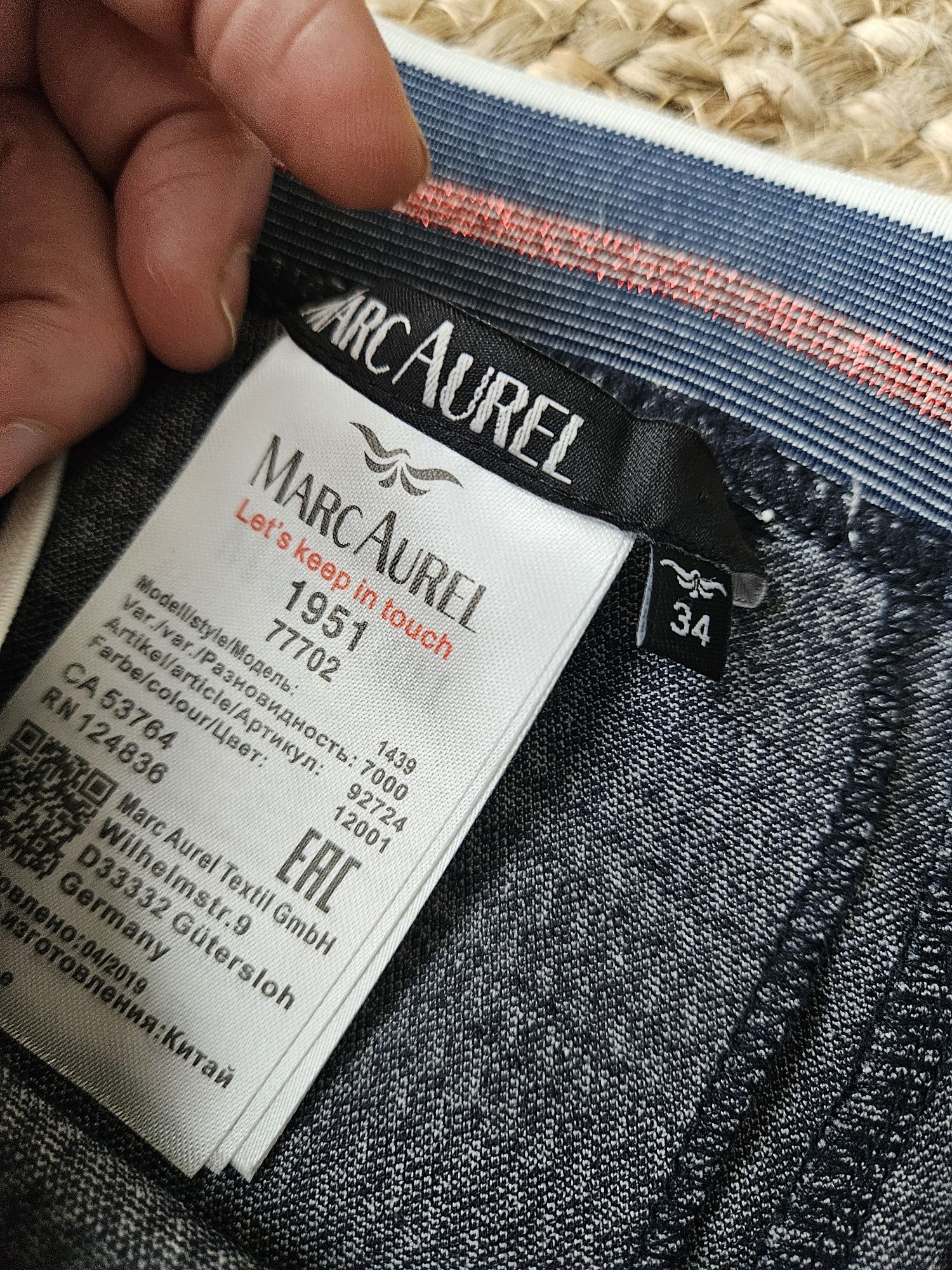 Stylowe spodnie w drobną kratkę – Marc Aurel na gumce  M/ L eleganc