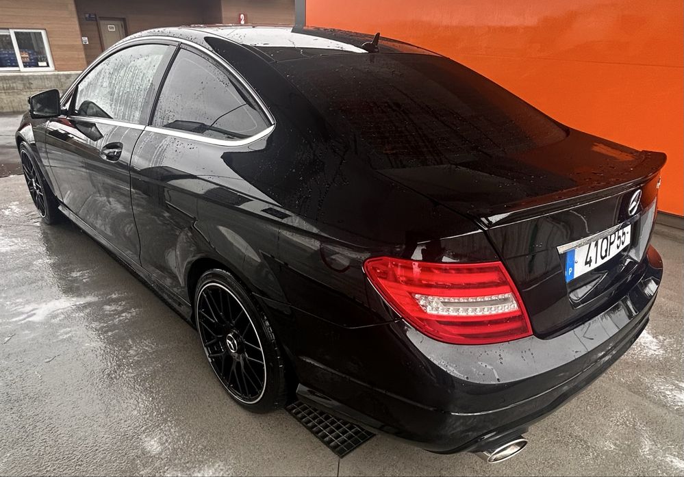 Mercedes-Bemz C250 Coupé