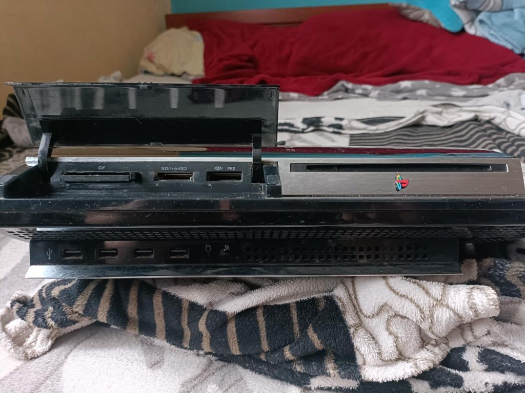 Konsola Ps3 CECHC04