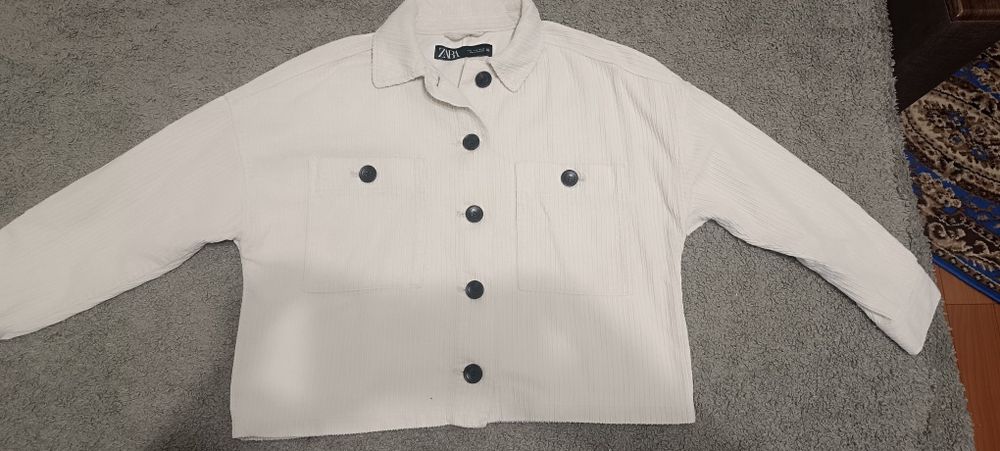 Куртка осіння фірма ZARA.