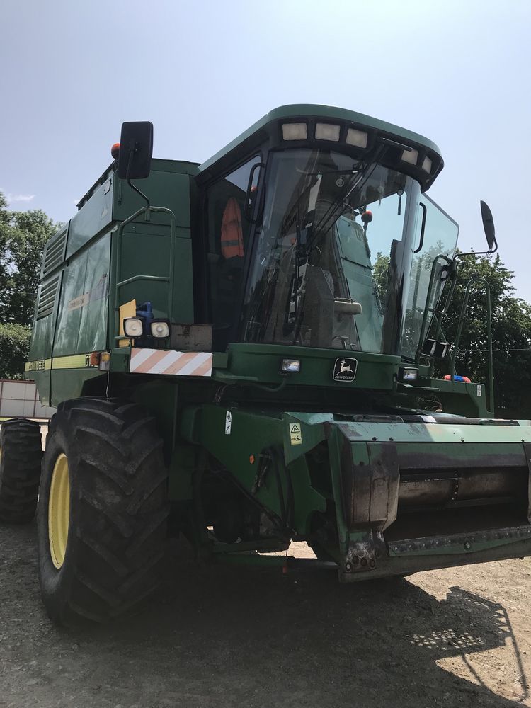 Комбайн зернозбиральний John Deere CTS