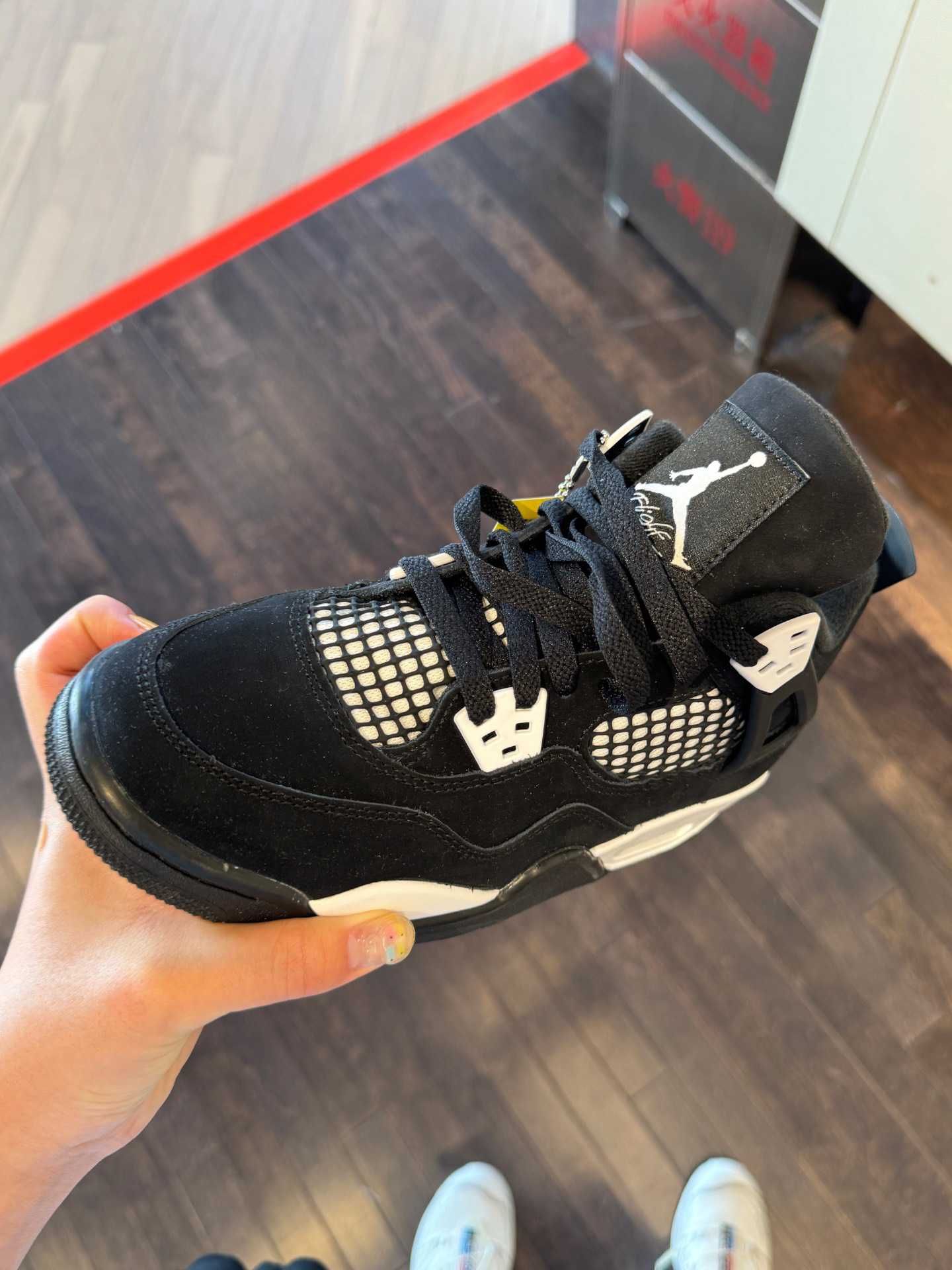 Buty AirJordan4 Retro WhiteThunder UnisexTrampki 37.5