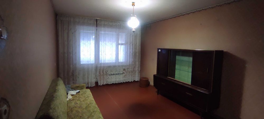 Продам велику! 3 лоджії! 2-к.квартиру на ж/м Лівобережний-3!