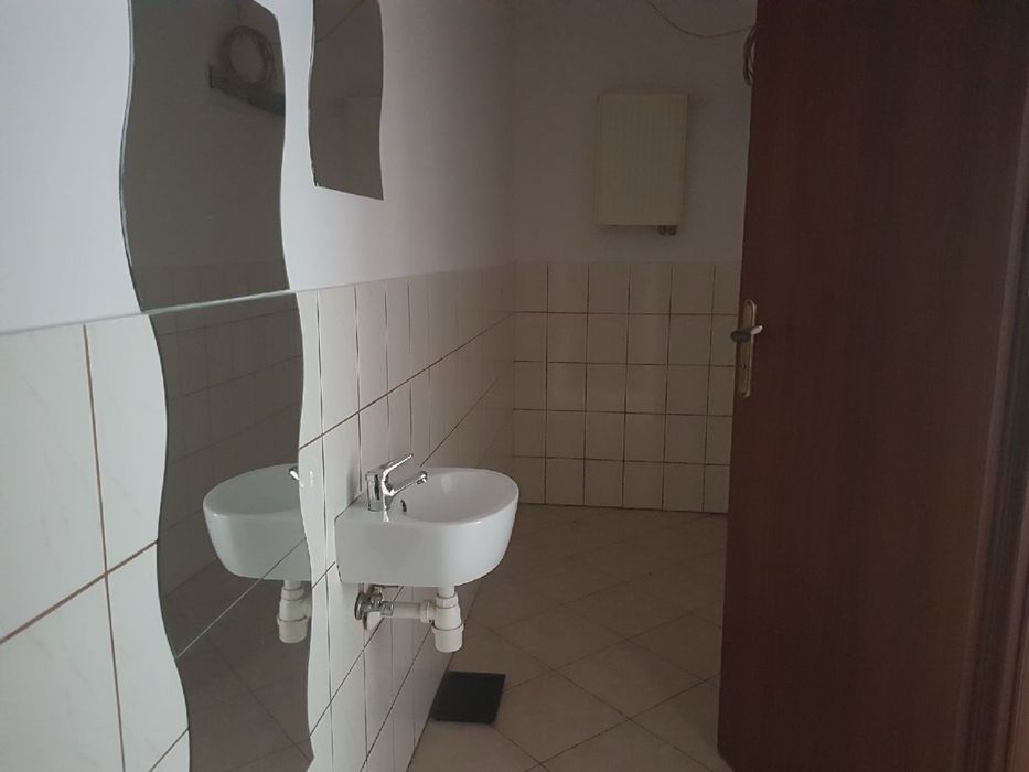 Lokal handlowo uslugiwy w centrum Koscierzyny