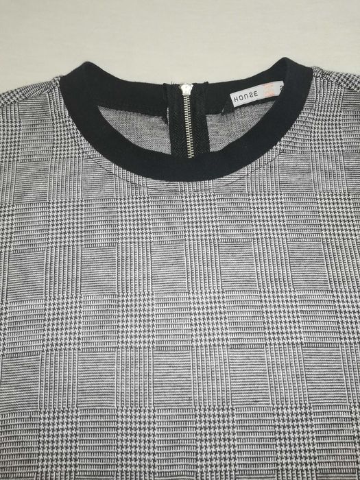 Szara sukienka w kratkę, rozm. S House