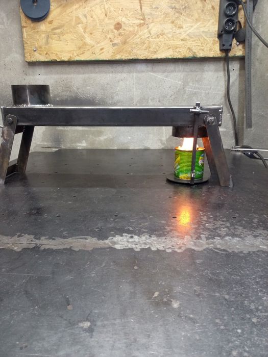 Піч (буржуйка) під окопну свічку